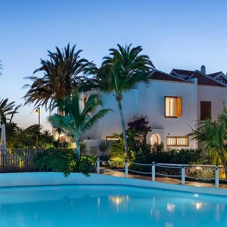 Villas Parque Santiago Iii By Upper Luxury Housing Villa *