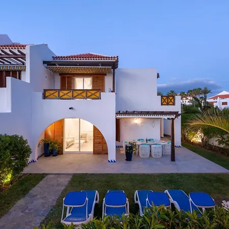 Villas Parque Santiago Iii By Upper Luxury Housing Villa *