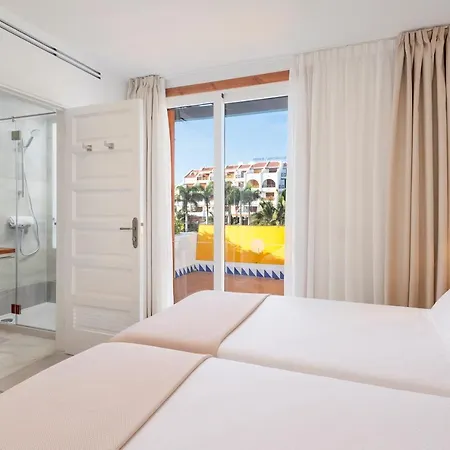 Villas Parque Santiago Iii By Upper Luxury Housing Villa Playa de las Americas (Tenerife)
